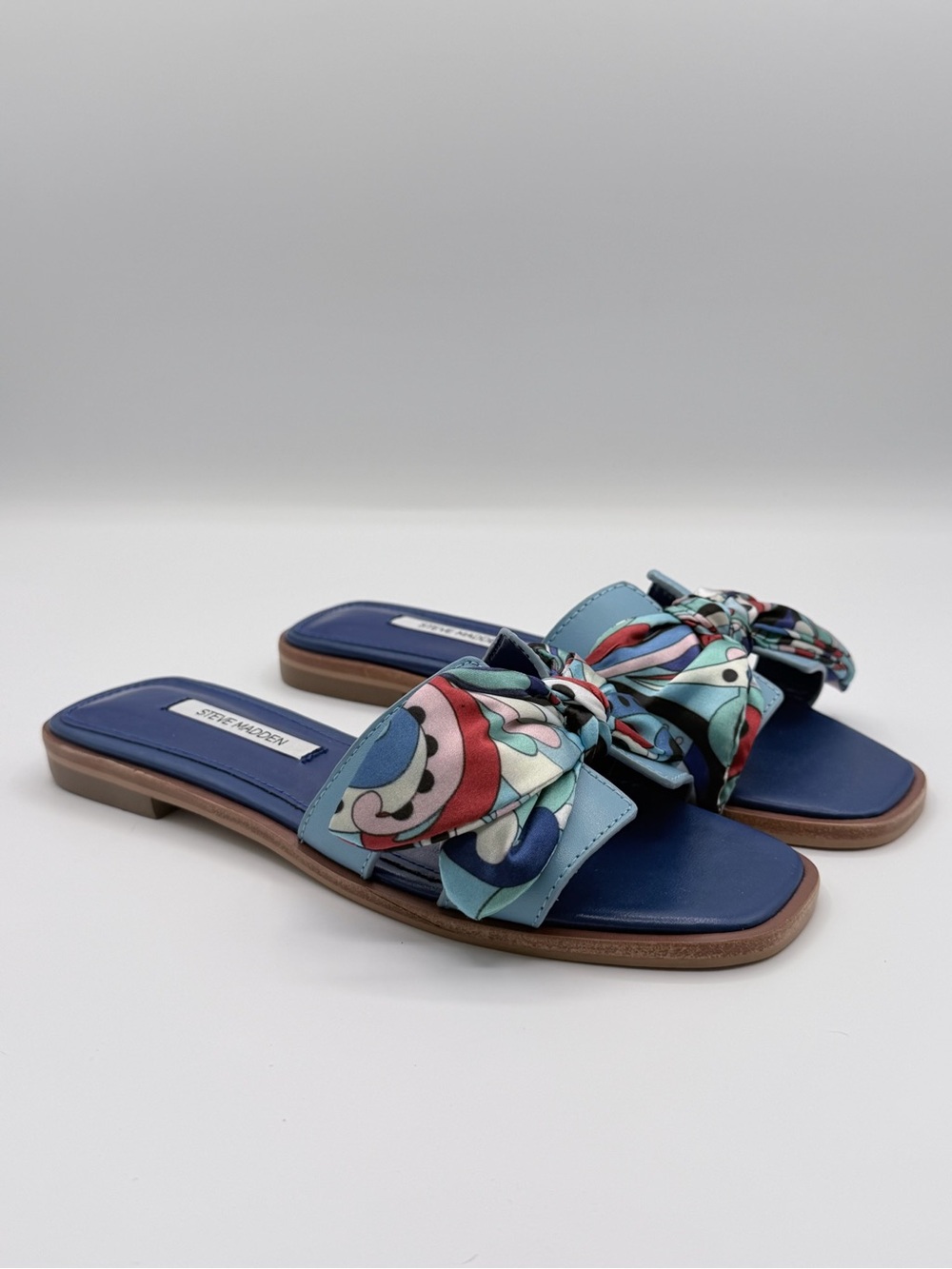 Steve Madden “Hadyn Scarf” Blue Multi slide
